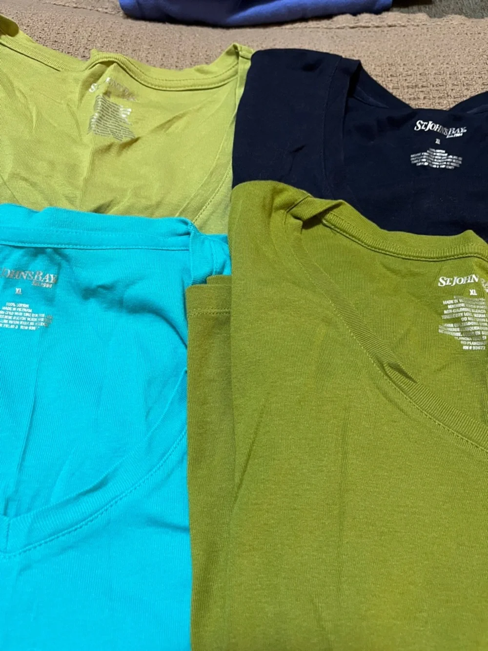 5 Women’s St. John's Bay Women's V-Neck Tees—Size XL - Picture 2 of 4